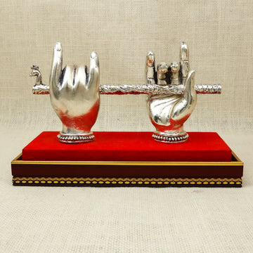 Silver Gyan Mudra Hand Idol – Symbol of Wisdom on Red Velvet Base