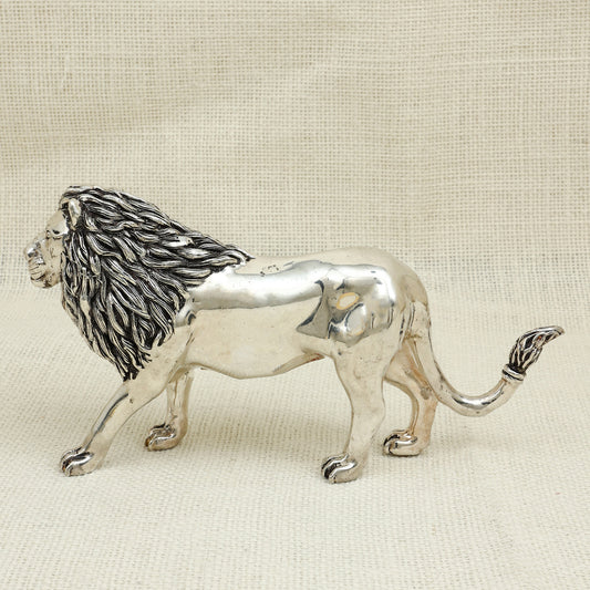 Majestic Silver Lion Figurine – Bold and Regal Decorative Accent