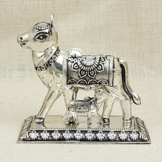 Graceful Silver Nandi Idol – Symbol of Devotion and Strength on Ornate Base
