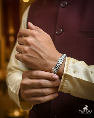 Men’s “Jai Shri Ram” Engraved Silver Kada