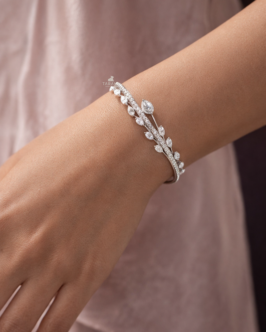 Solitaire Spark Silver Kada