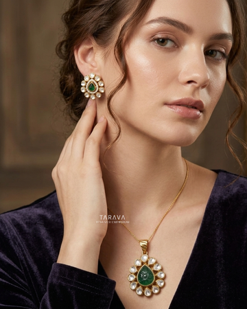 Emerald Floral Carved Polki Set