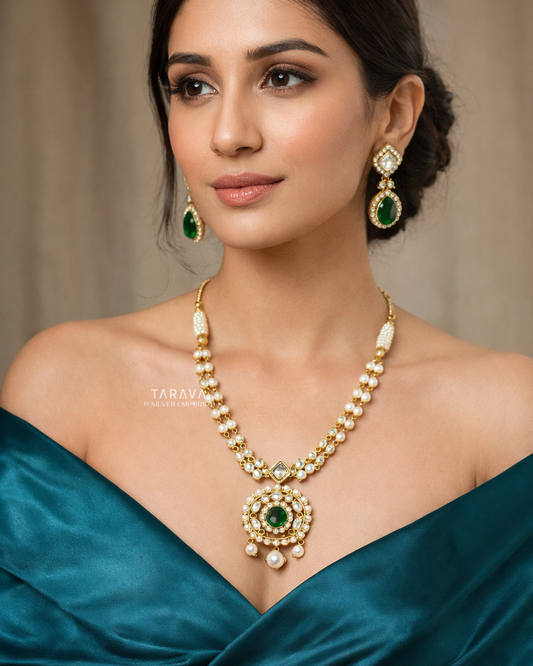 Emerald Noor Polki Pendant Necklace Set
