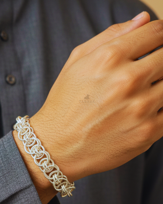 Round Interlocked Rings Bracelet